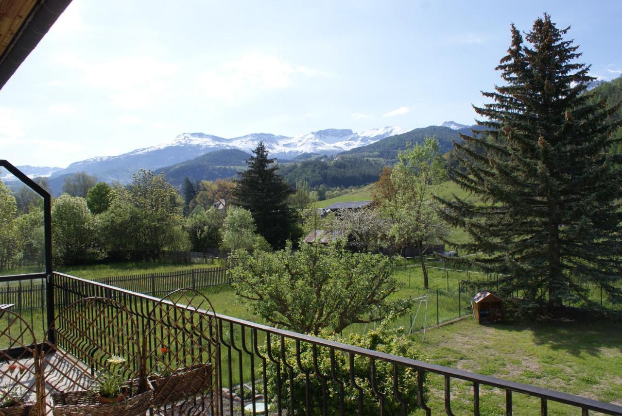Maison D' Hotes Tranquyl Barcelonnette Exteriör bild